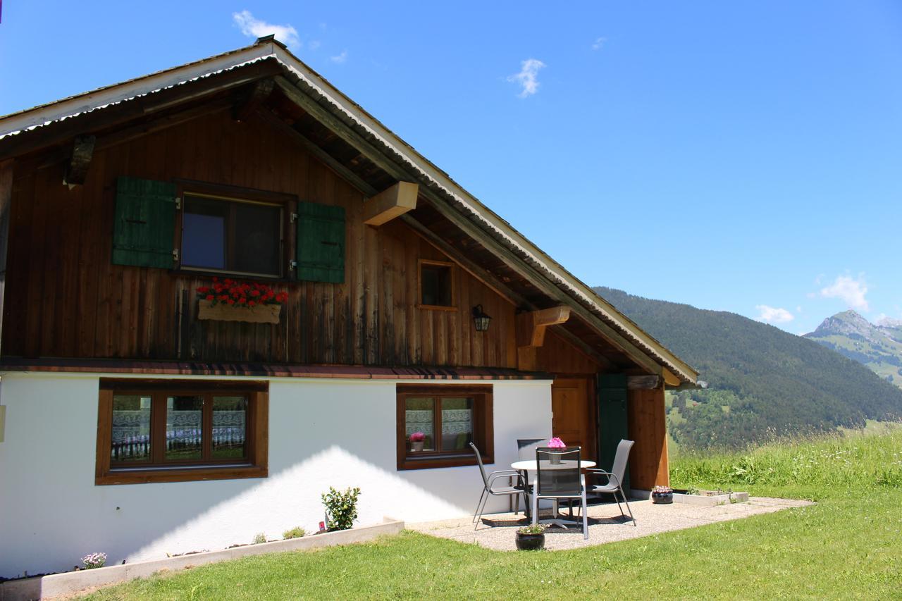 Les Mourriaux Apartment Chateau-d'Oex Bagian luar foto